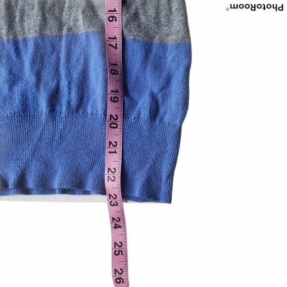 JCP V NECK BLUE/GRAY SWEATER - S - Picture 7 of 8